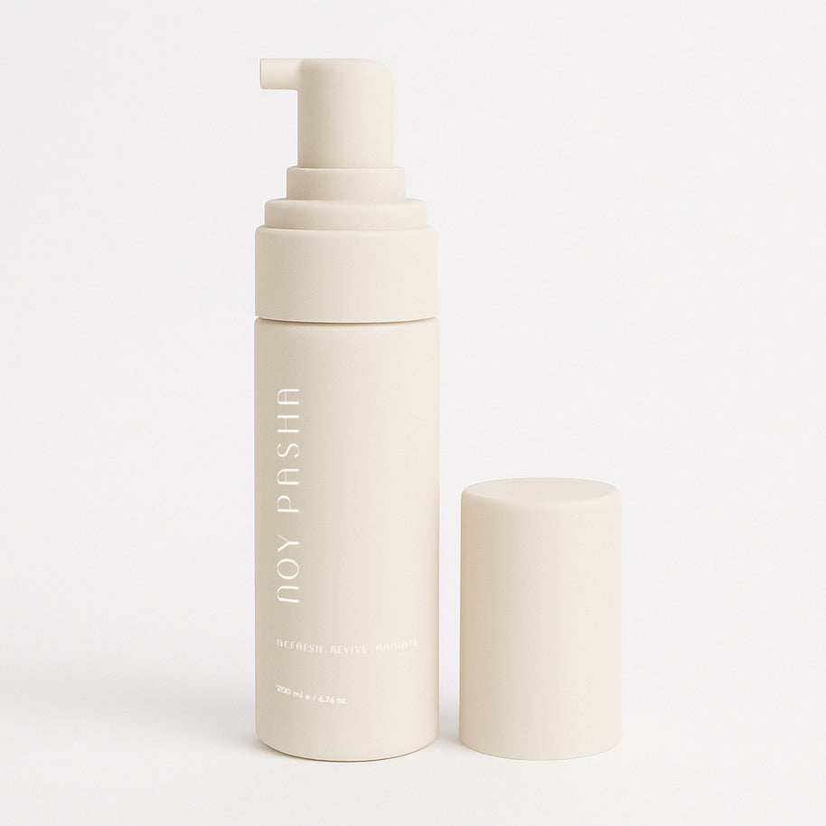 Instant foaming cleanser By noy pasha